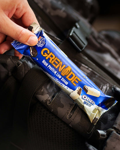 OREO Milk & White Protein Bar Bundle (2 for £37.80)